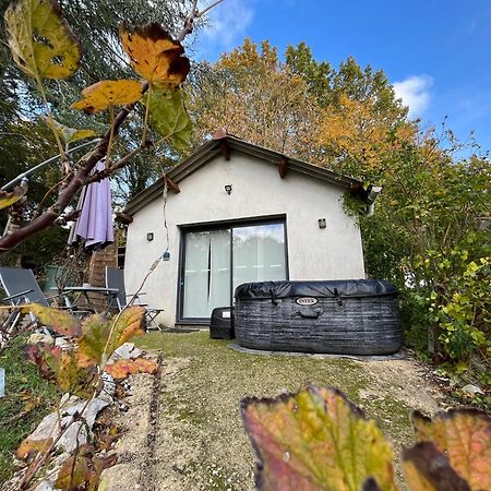 Cottage-Gite & Jacuzzi - Chez Flo & Marc Шузи-сюр-Сис Экстерьер фото